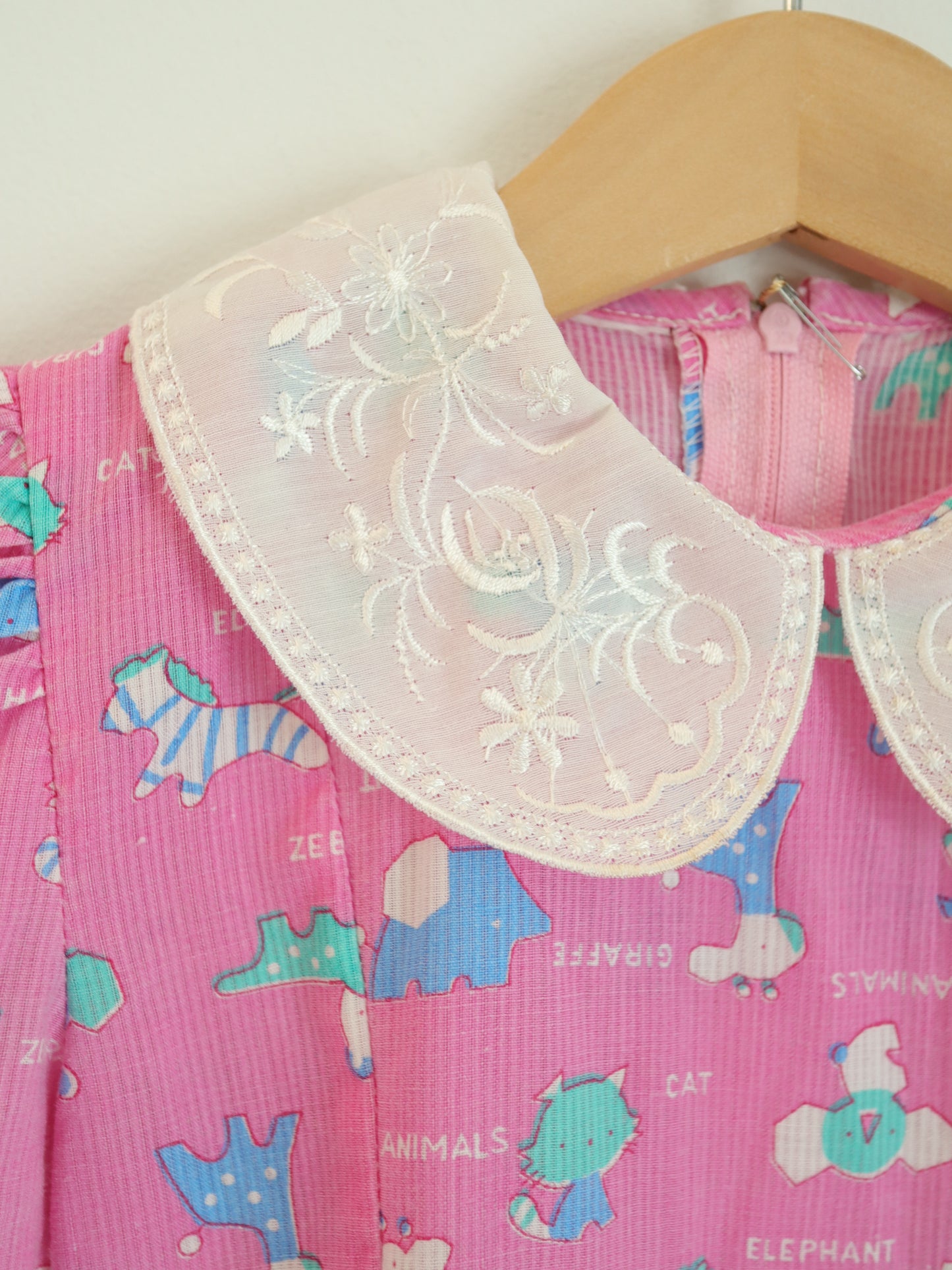 Robe vintage rose à imprimé animal et col lacé / 2-3 ans