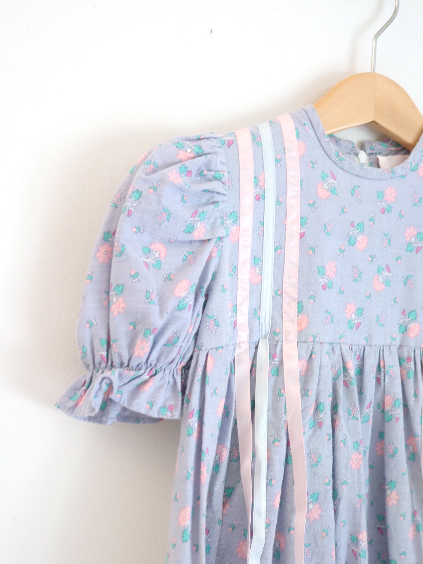 Robe vintage à rubans floraux violet/rose / 2-3 ans