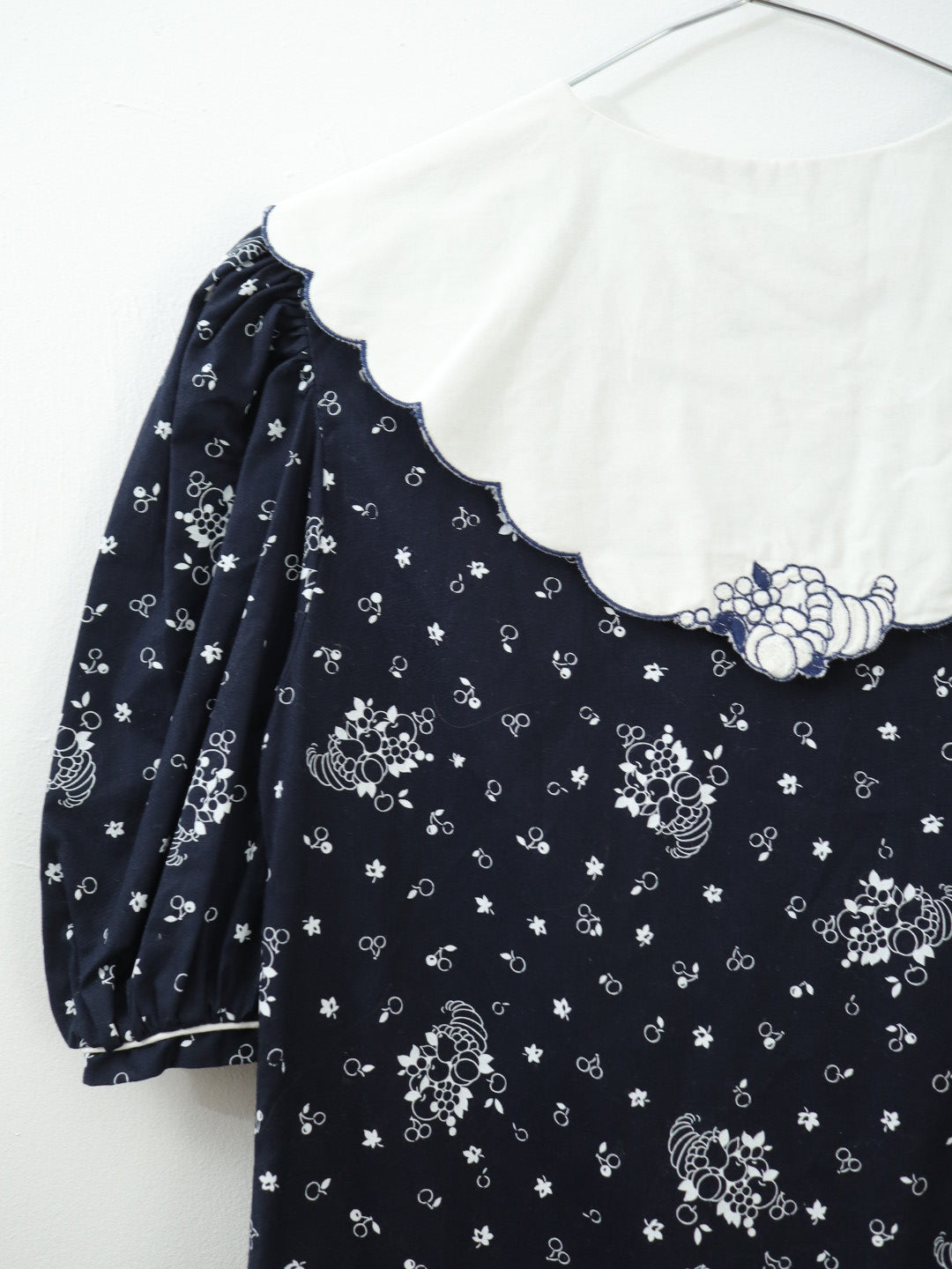 Vintage Fruits Print Black French Dress / 12Y+ (150)
