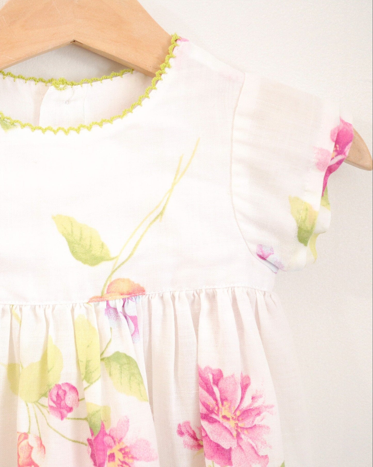 Retro baby girl floral white linen dress / Size 6M