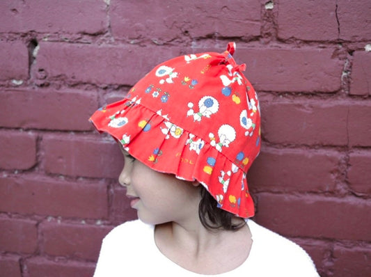 Vintage Kids Red Poodle Print Tulip Hat / Size 4-6Y