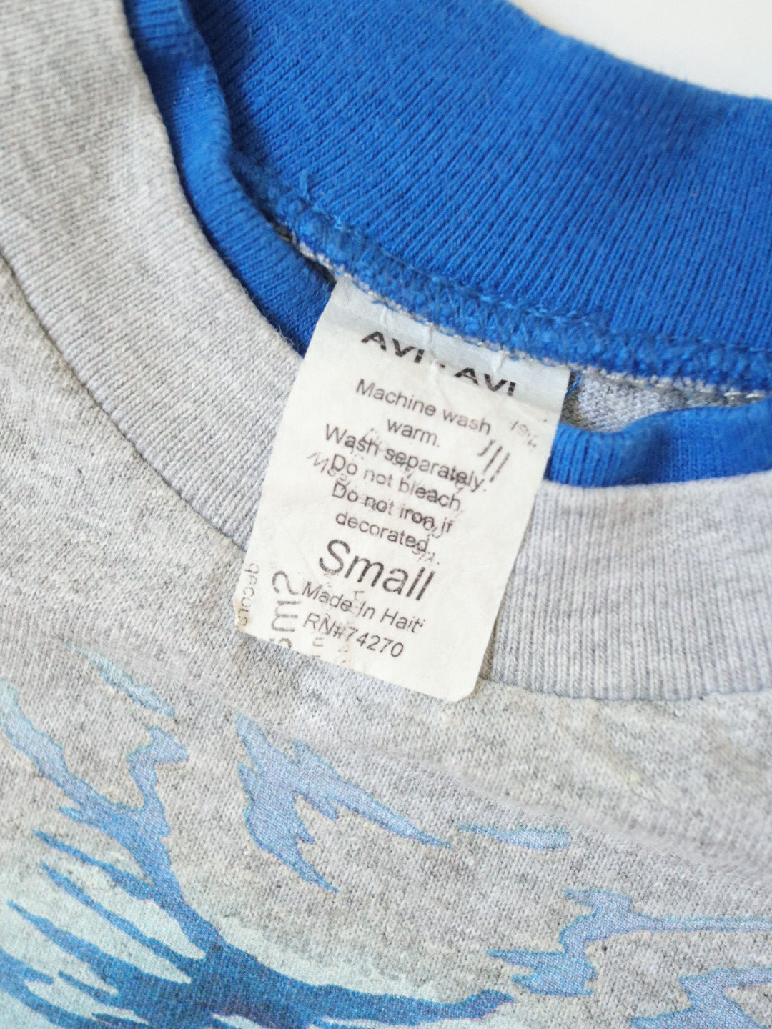 Vintage Retro Shark Print T-Shirt / 12M