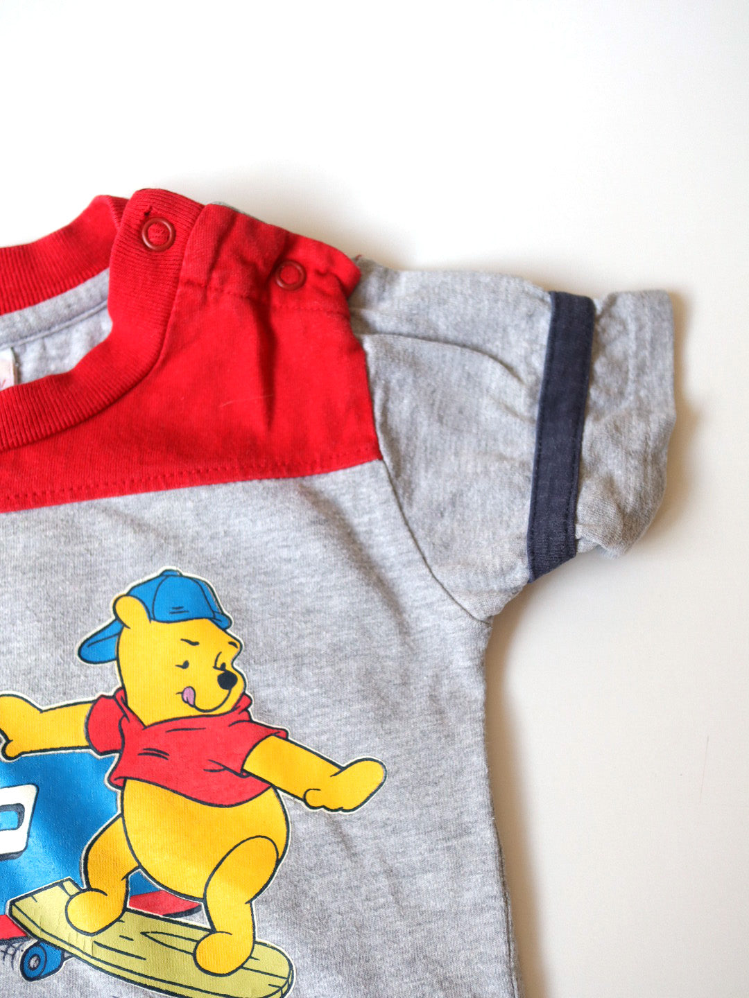 Vintage Winnie the Pooh Skateboard Baby T-Shirt / 12-18M