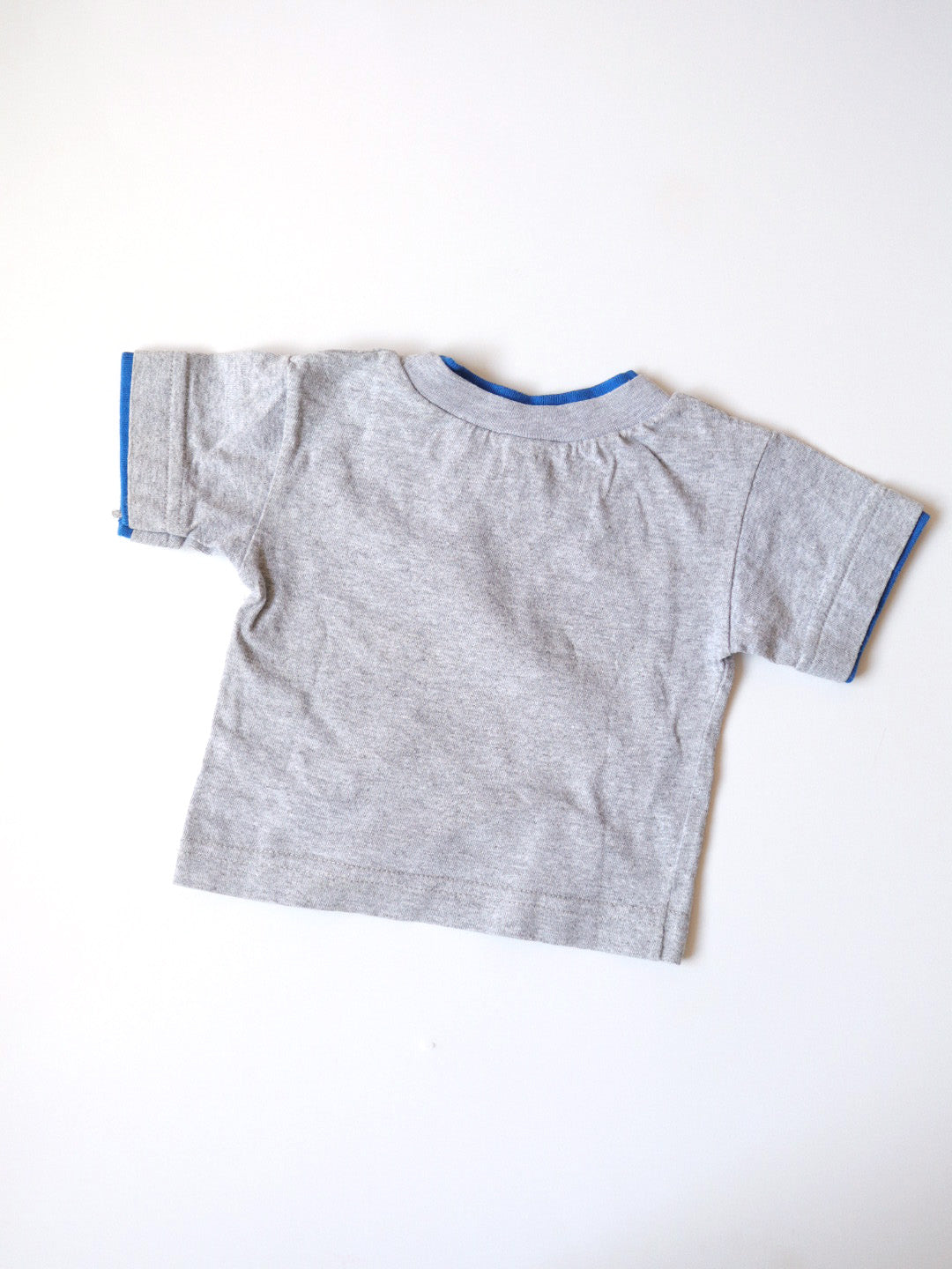 Vintage Retro Shark Print T-Shirt / 12M