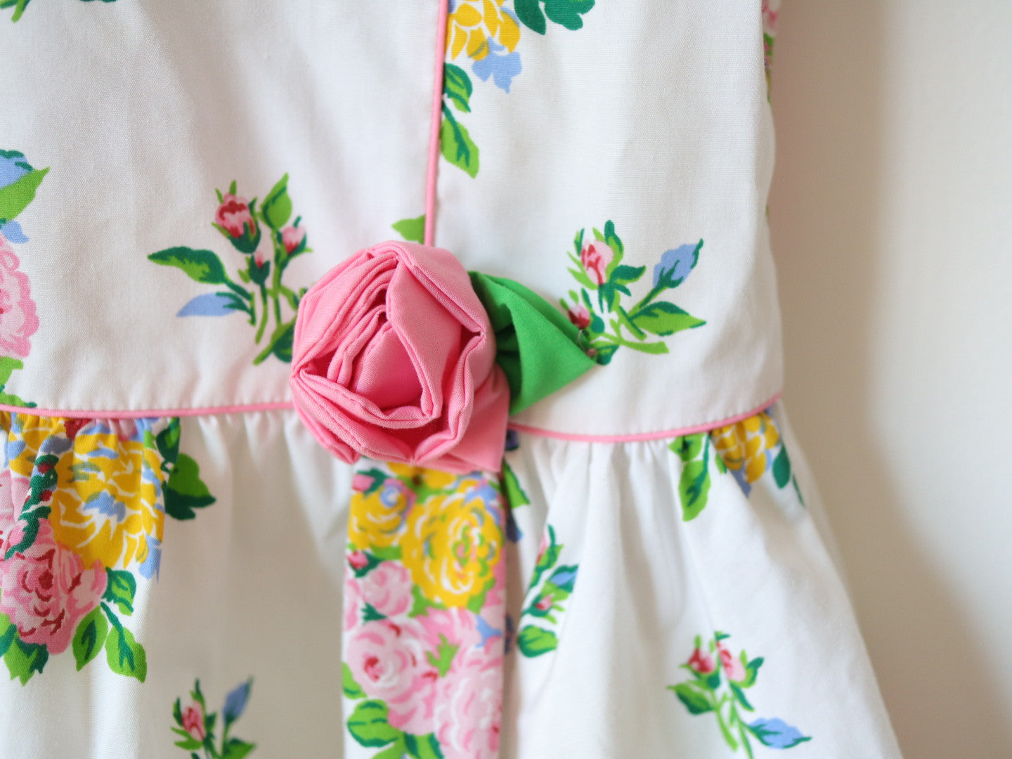Vintage White Pink Rose Print Puff Sleeves Dress / 5Y