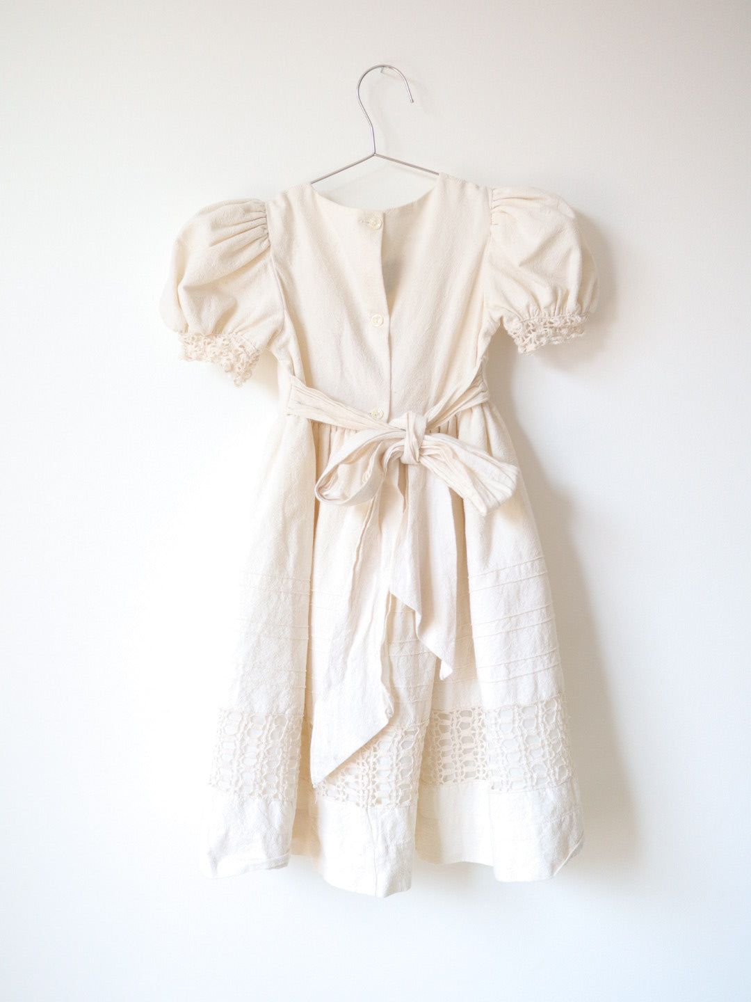 Vintage White Cotton Laced Puff Sleeves Ceremony Dress / 5-7Y