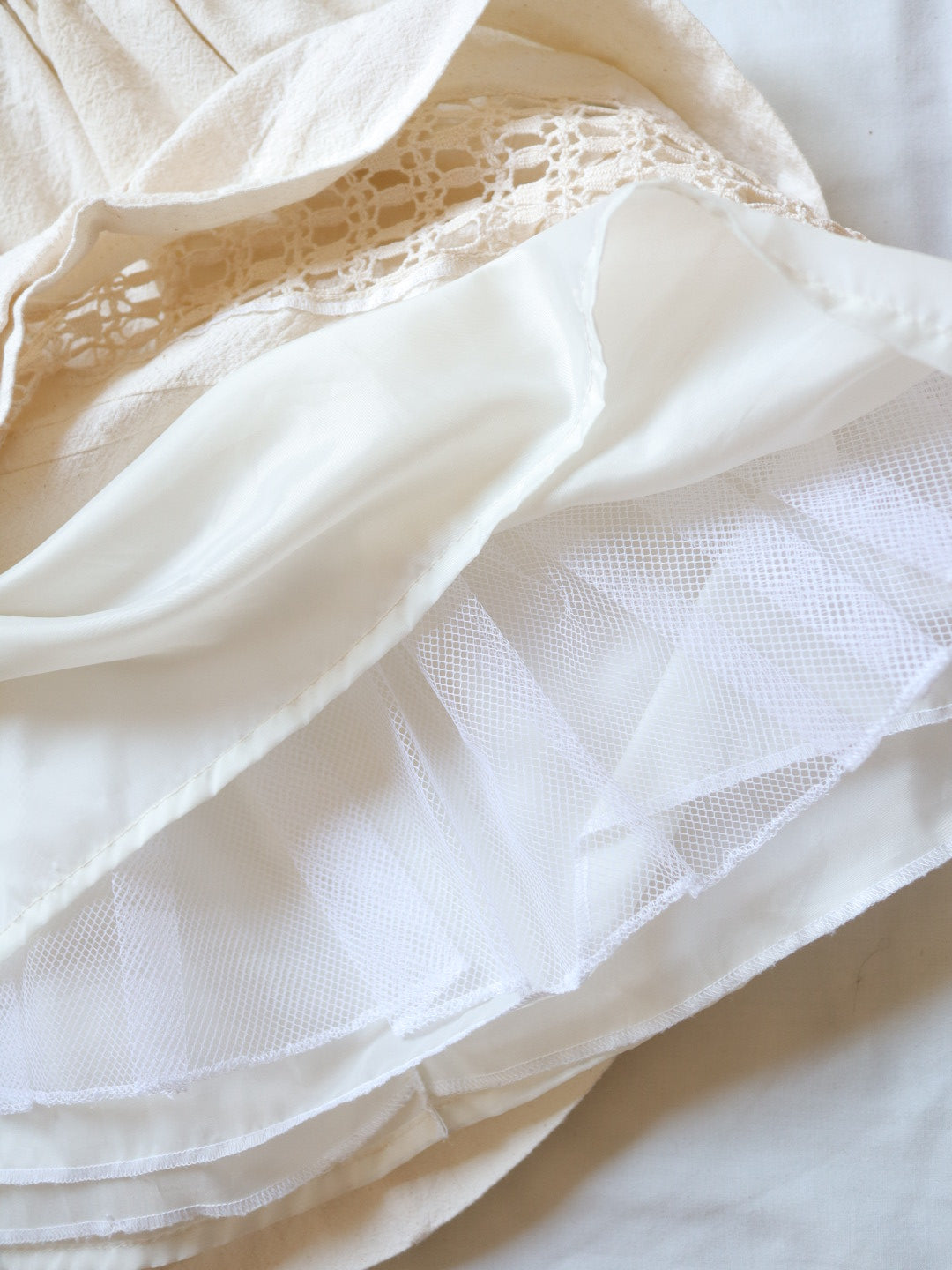 Vintage White Cotton Laced Puff Sleeves Ceremony Dress / 5-7Y
