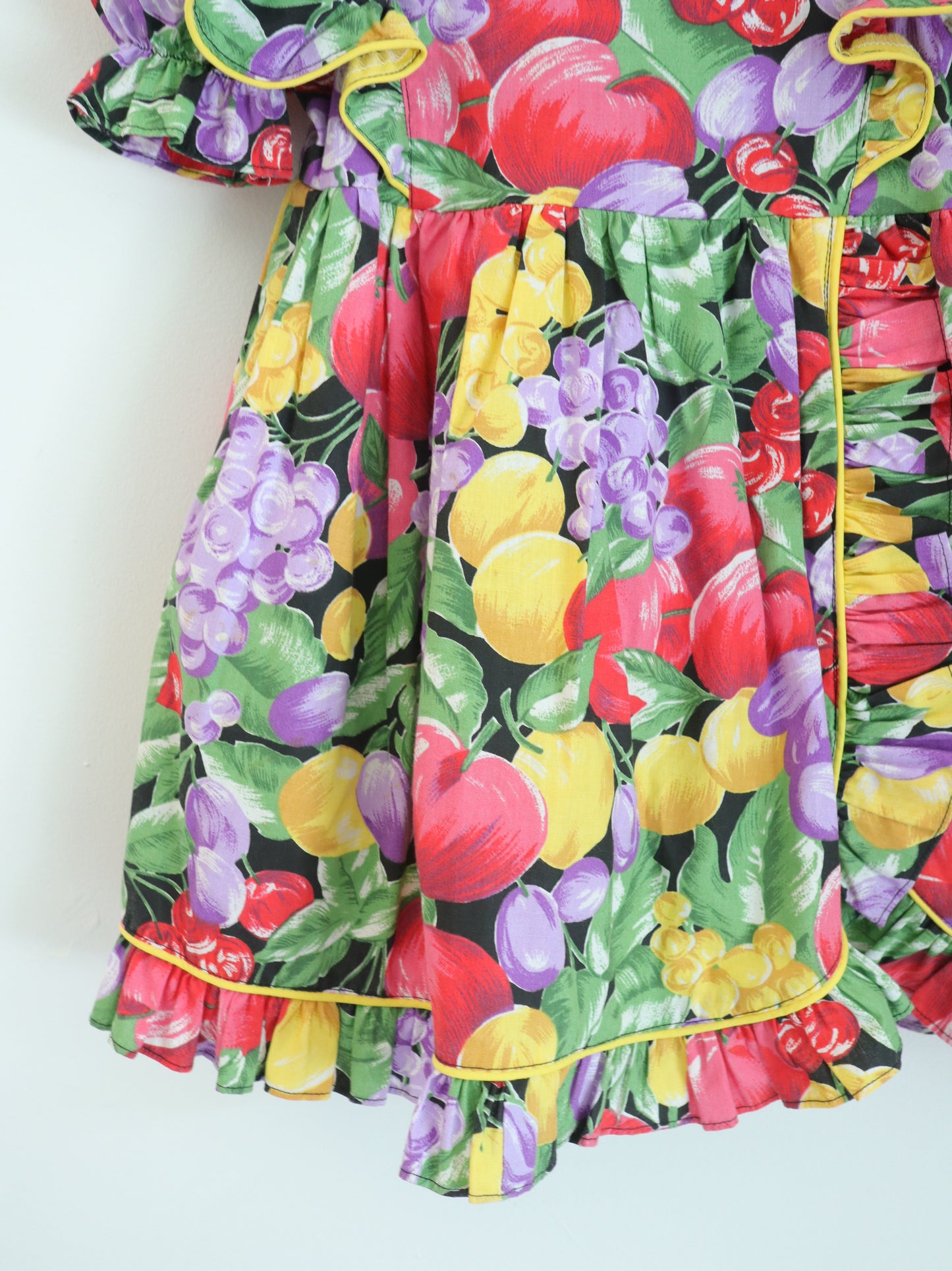 Robe à manches volantées et imprimé fruits vintage / 2-3 ans