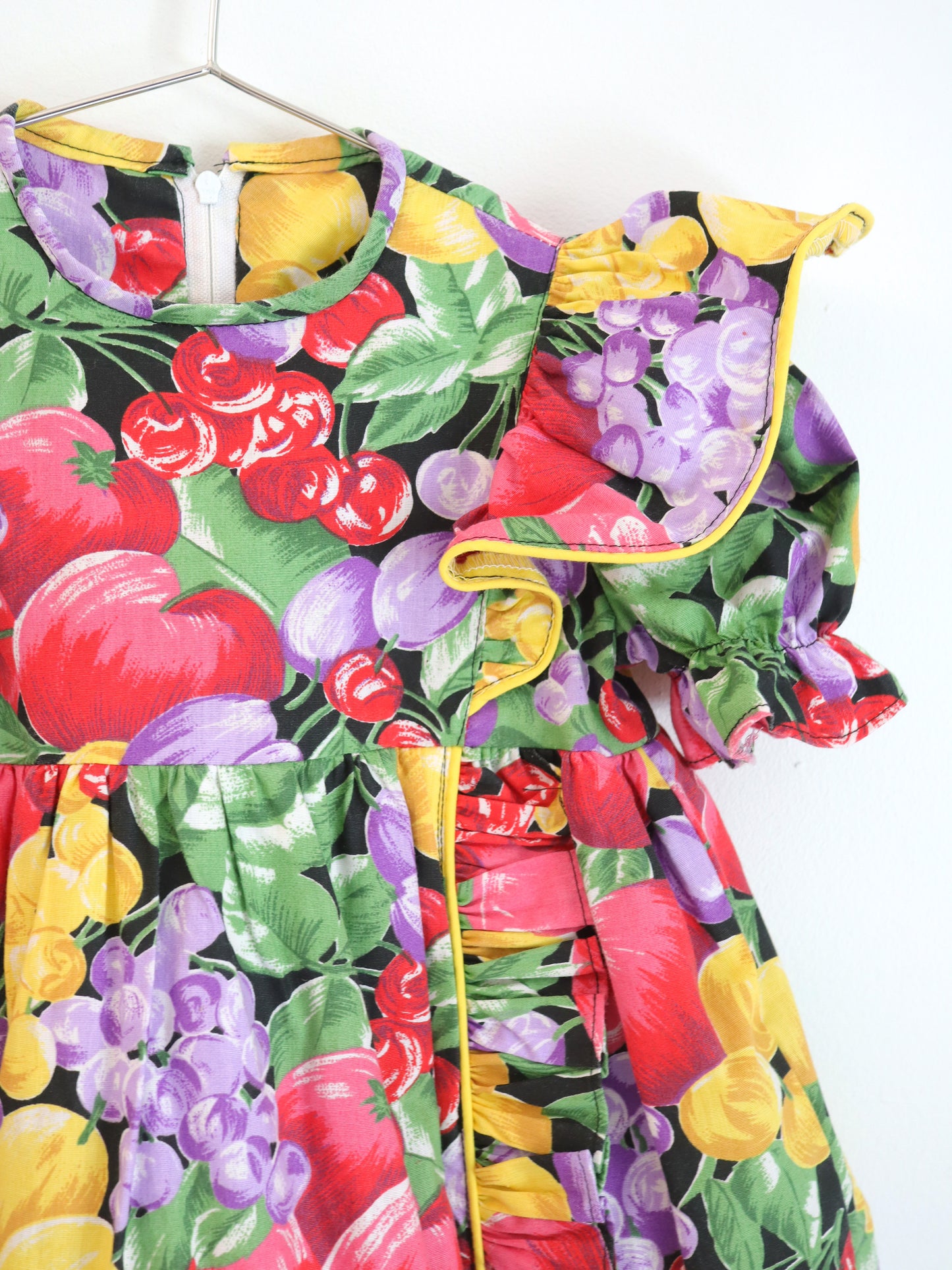 Robe à manches volantées et imprimé fruits vintage / 2-3 ans