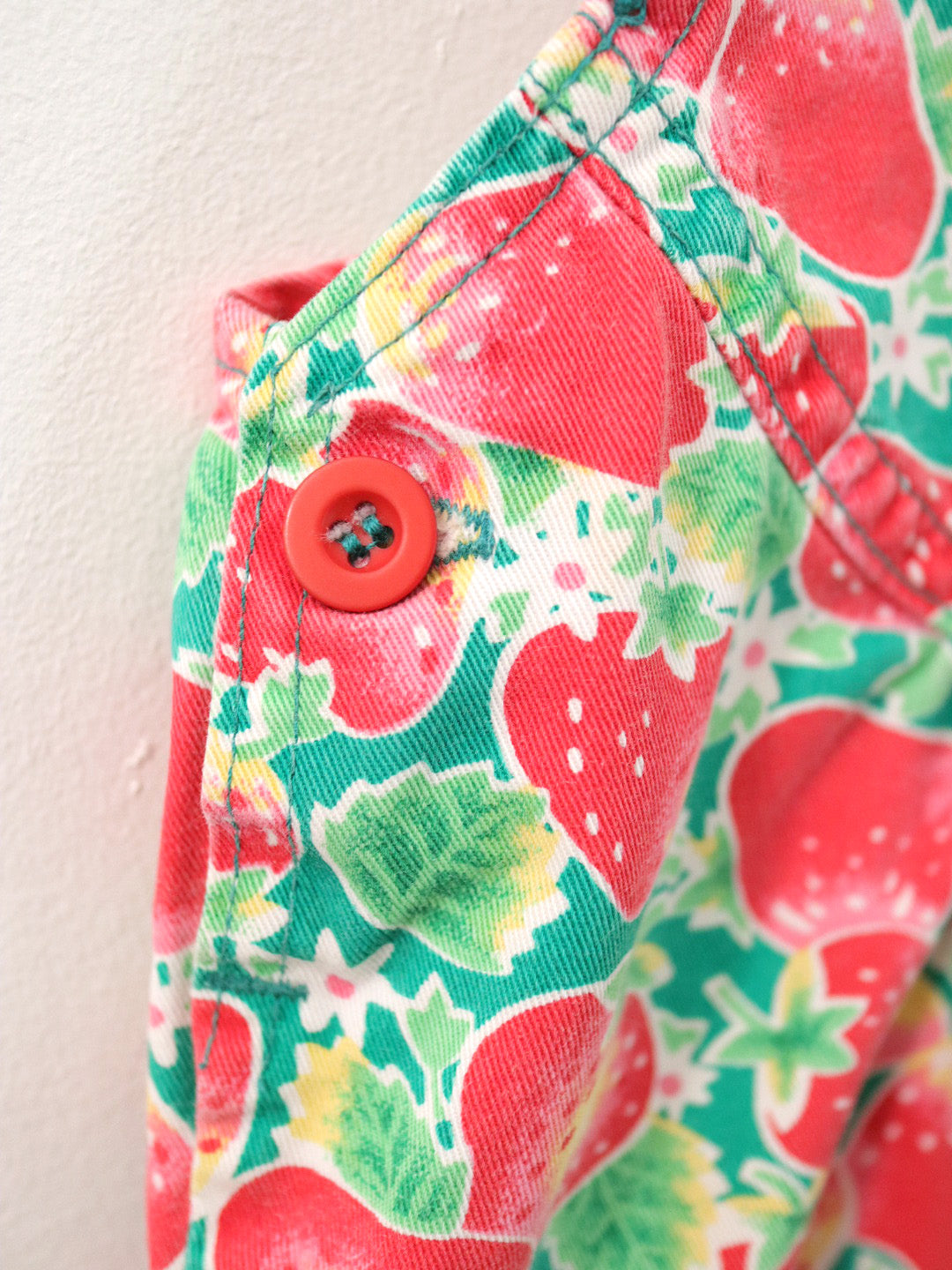 Vintage OSHKOSH Strawberry Print Kids Short Overall / 6Y+ , 6X
