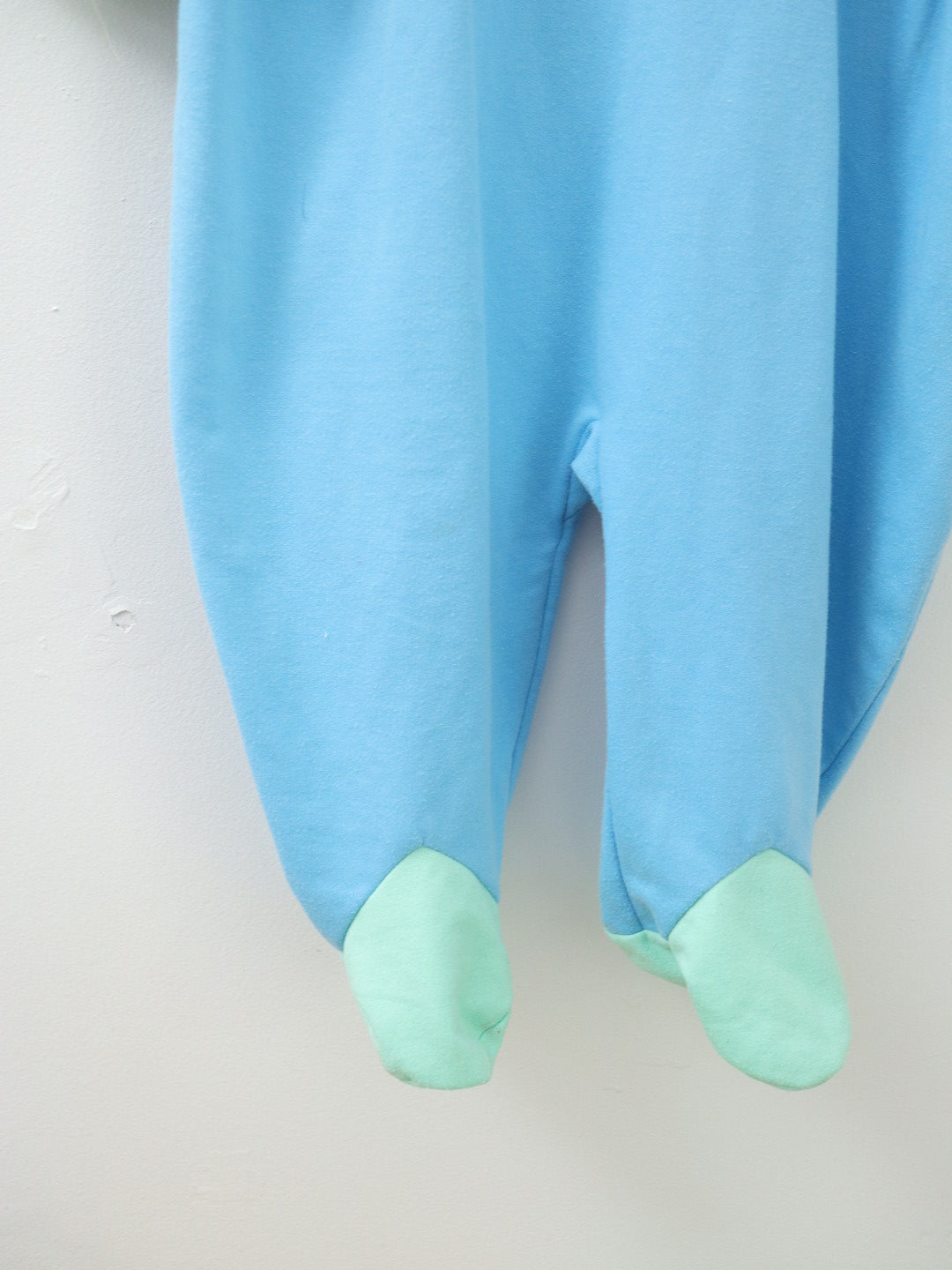 Vintage Dog Jersey Footed Romper / 18-24M