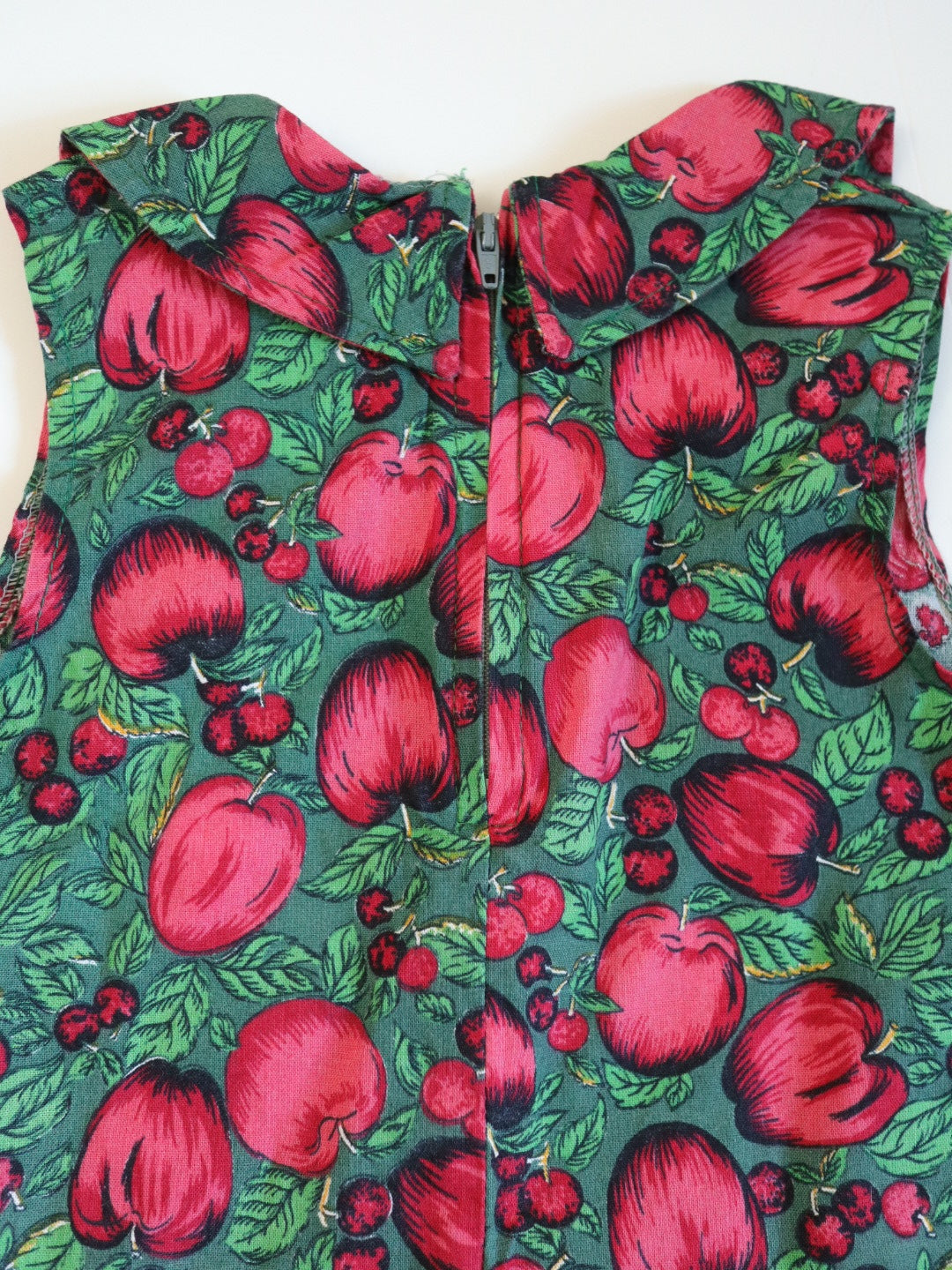 Vintage Apple Print Top & Shorts Outfit SET / 2Y