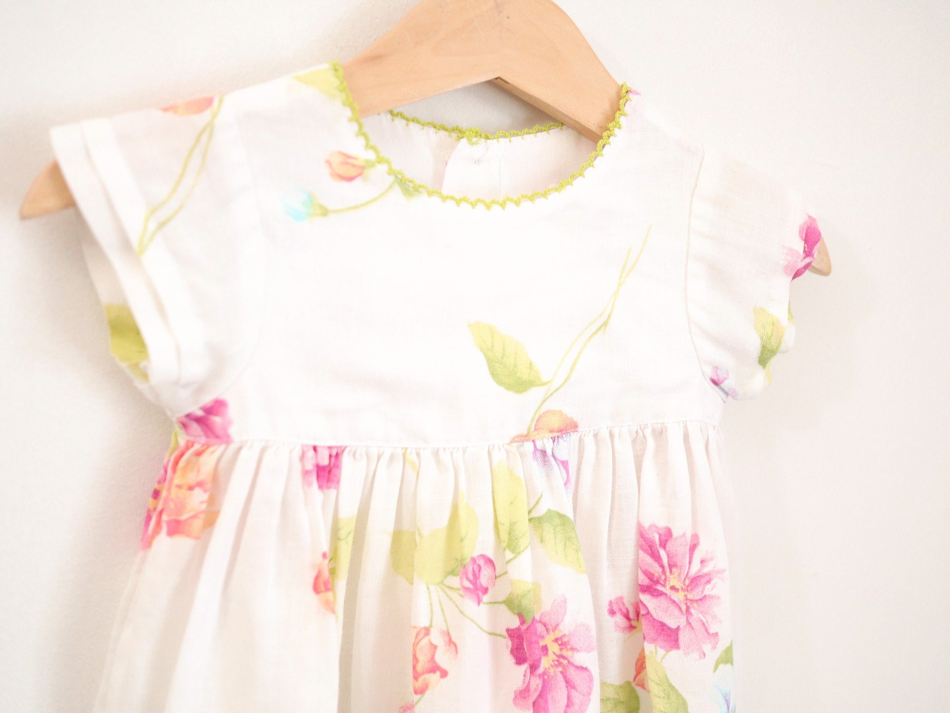 Retro baby girl floral white linen dress / Size 6M