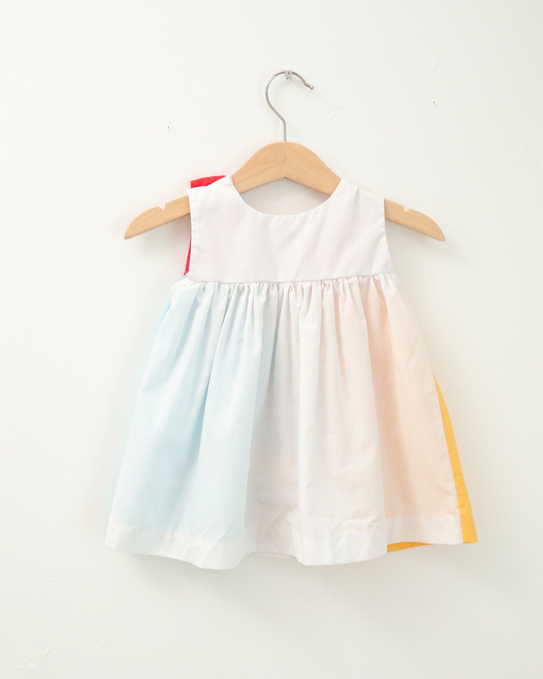 Vintage baby girl chilling bear at beach dress / Size 12M
